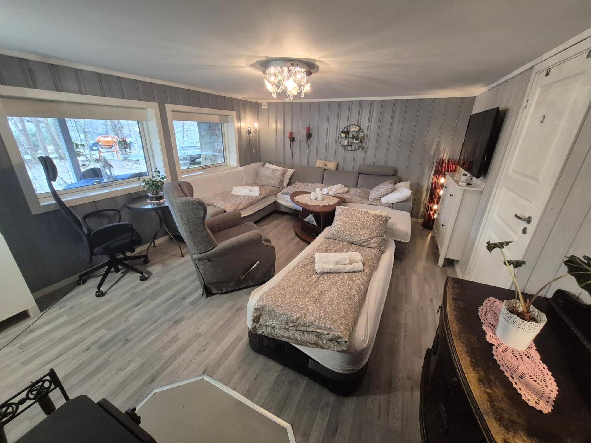 Ferienwohnung Mormors Basseng Kristiansand Exterior foto